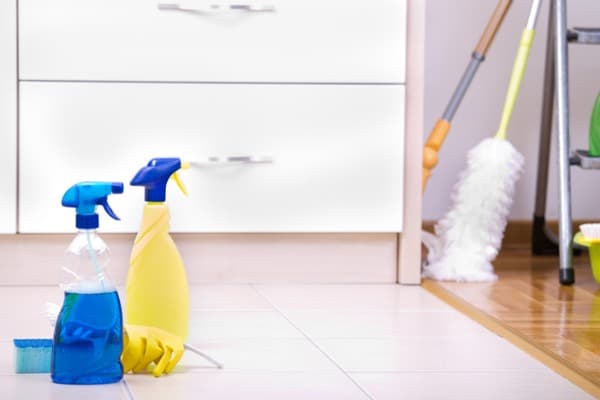 Cleaning solutions for floor